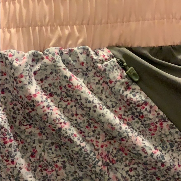 NWT GapFit XS Shorts - Picture 3 of 3